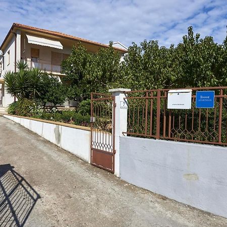 Triple Room Trogir 13102B ภายนอก รูปภาพ